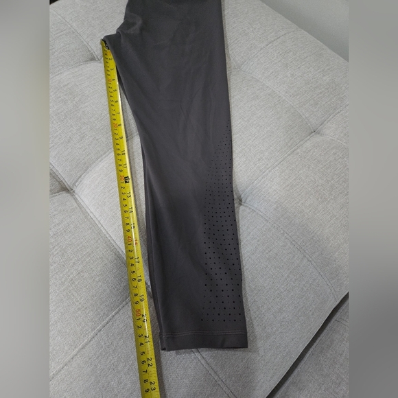 Athleta Charcoal Gray High-Waisted  Capri Leggings Women's  Sz.M - Picture 7 of 8